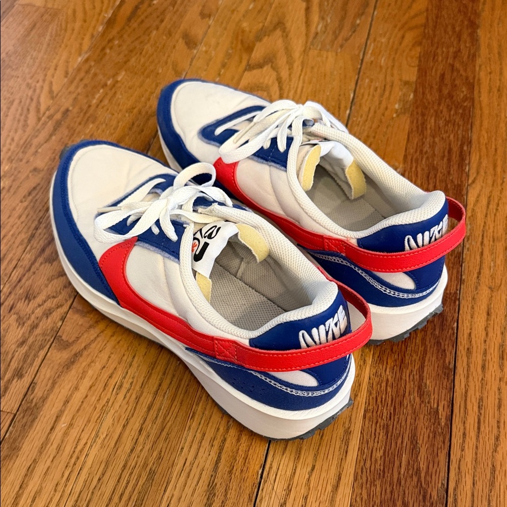 Nike Retro Runner Sneakers in White, Blue & Red - Picture 4 of 6